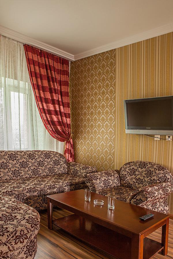 Hotel Topaz Astana Exterior foto